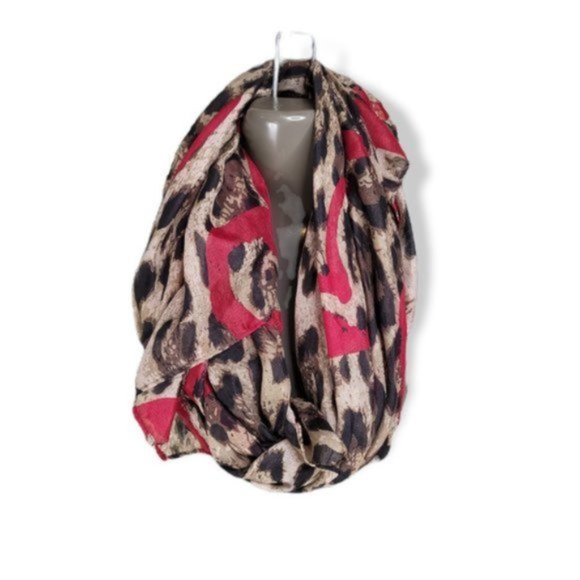 Women's Cheetah Print and Heart Print Scarf Size 31 Inch Wide & 62 Inch Long - Picture 2 of 5